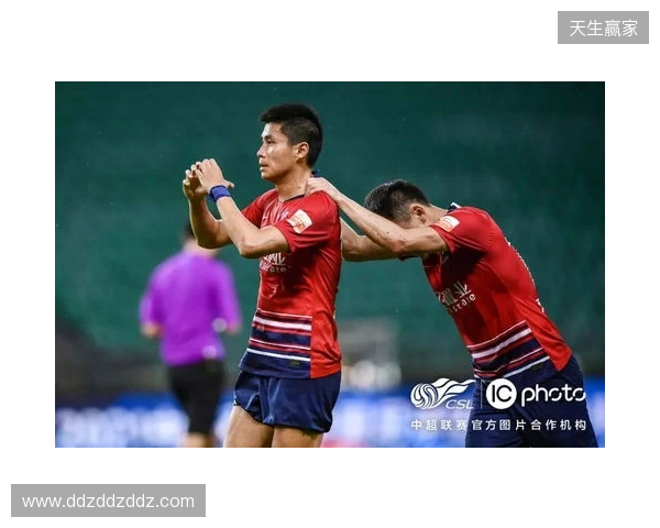 黄希扬：若不影响中超备战也有时间的话，还是想踢一踢“渝超”